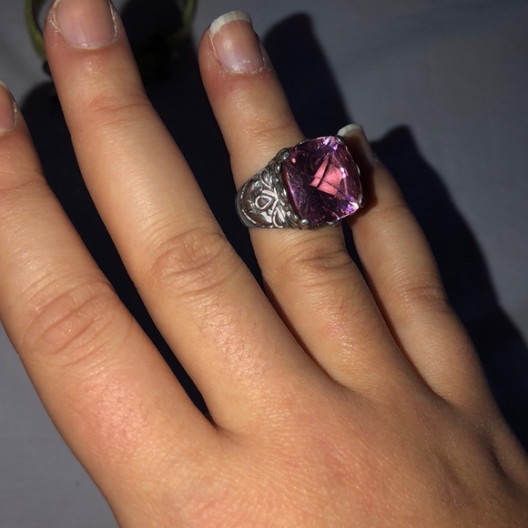 Pink stone ring! - Picture 4 of 4